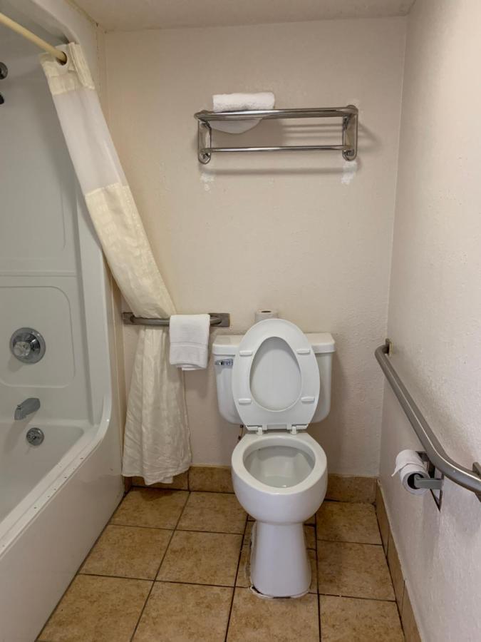 Zainee Inc Budgetel Inn And Suites Αγκούστα Δωμάτιο φωτογραφία